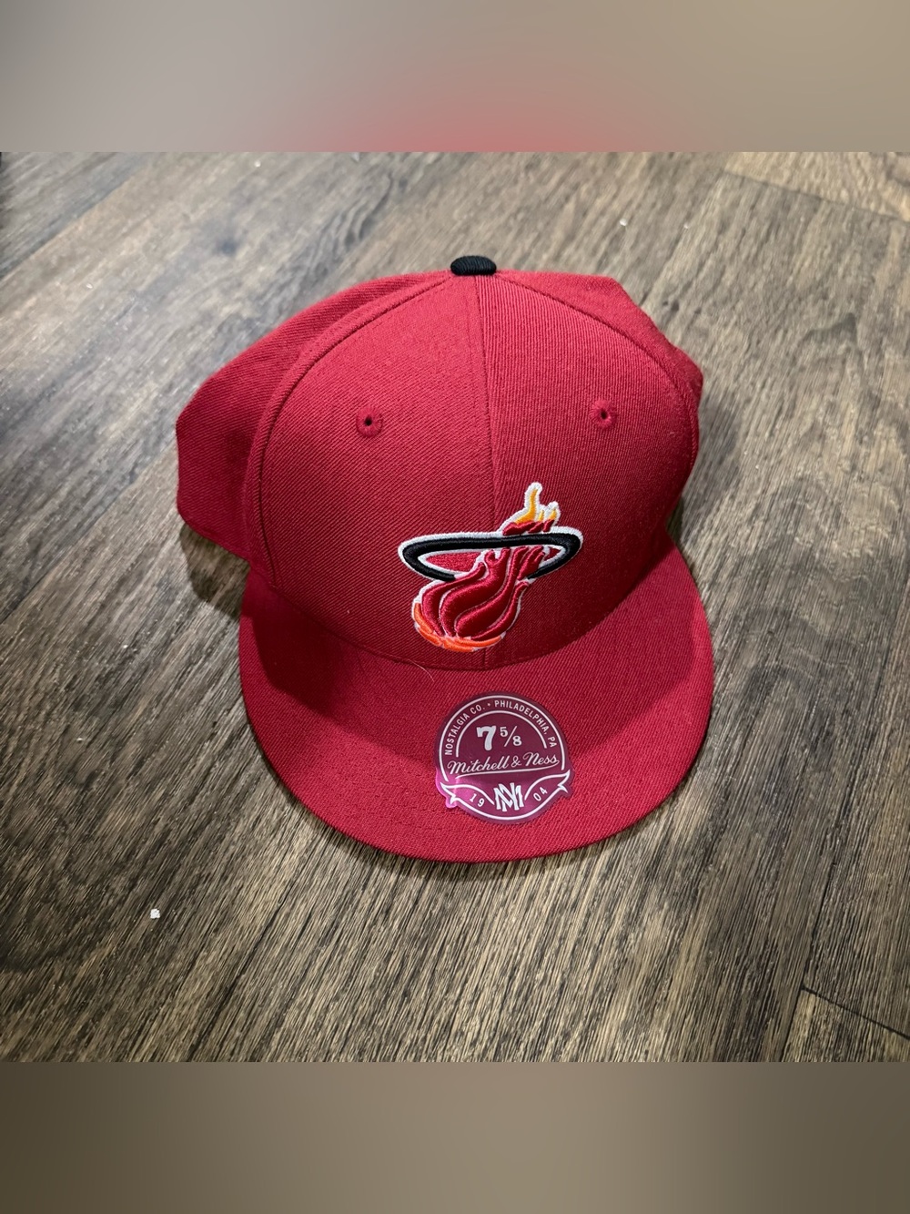 Miami Heat Mitchell & Ness Red Fitted Cap with Embroidered Flame Logo 7 5/8